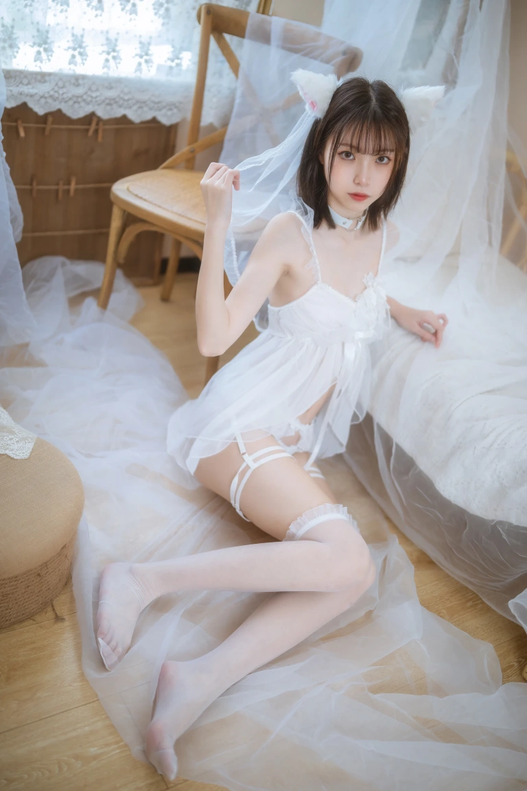 许岚《少女白色裙》主题写真：41张全套美图