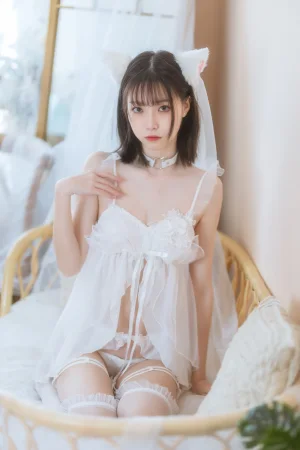许岚《少女白色裙》主题写真：41张全套美图
