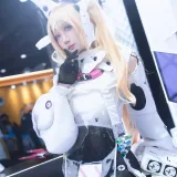 焖焖碳《交错战线 莉普斯》主题写真：18张全套美图