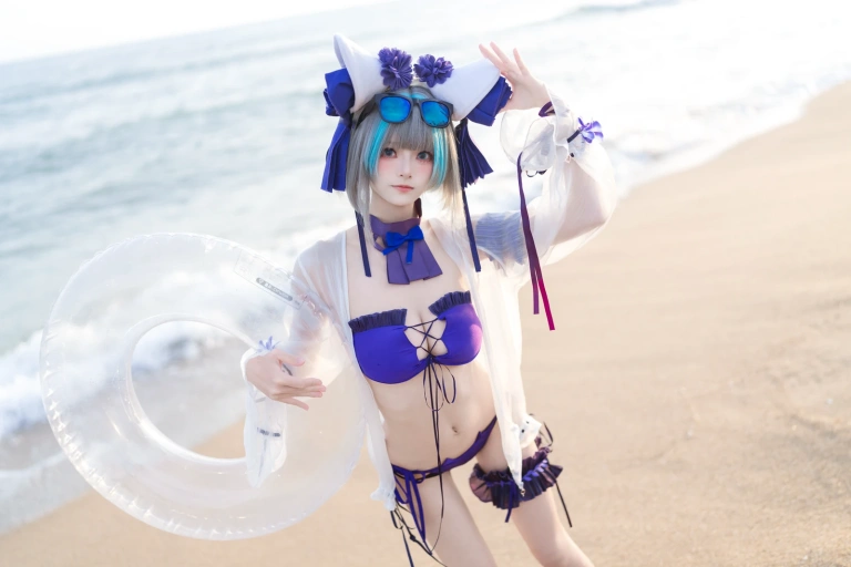 九柒喵《泳装柴郡》主题写真：27张全套美图