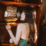 香草喵露露《杨枝甘露 绿色连衣裙》主题写真：45张全套美图，含1个视频