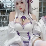 九言《艾米莉亚》主题写真：46张全套美图，含6个视频