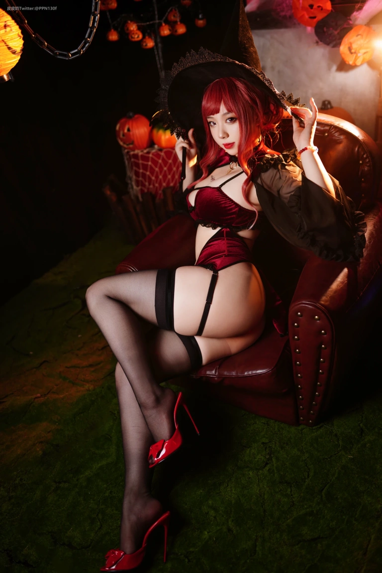 皮皮奶《万圣节女巫》主题写真：48张全套美图