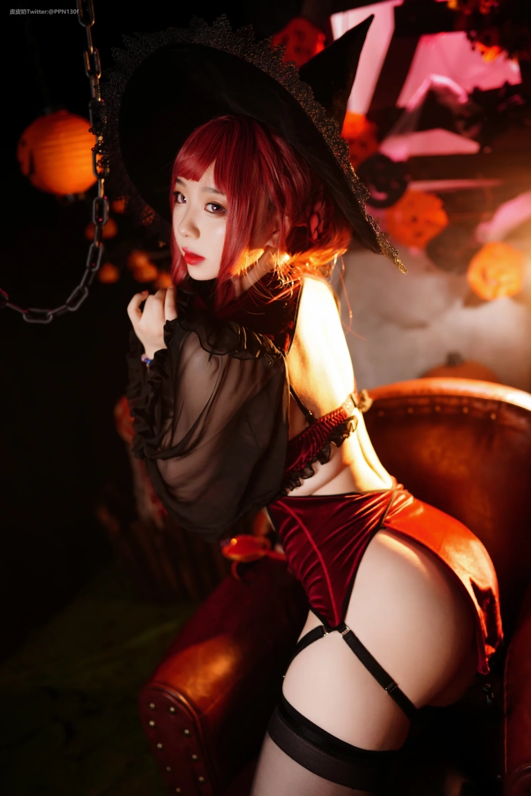 皮皮奶《万圣节女巫》主题写真：48张全套美图