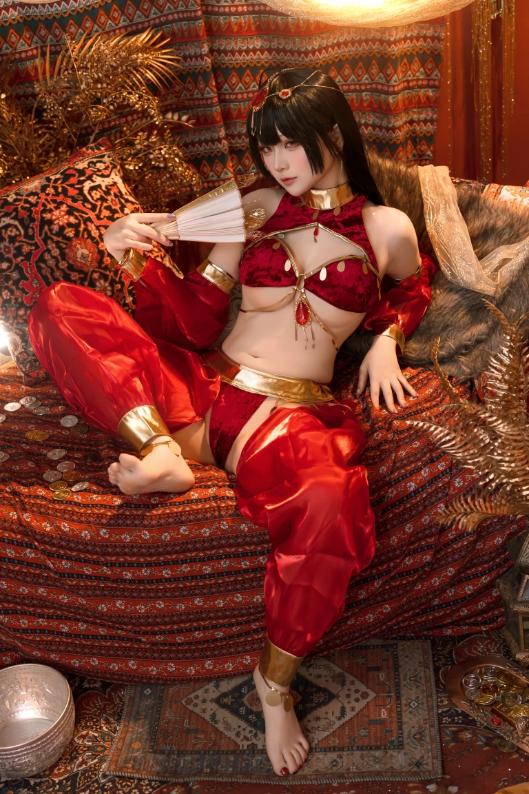 屿鱼《大凤舞娘 新年特典》主题写真：50张全套美图