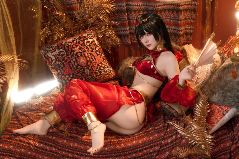 屿鱼《大凤舞娘 新年特典》主题写真：50张全套美图