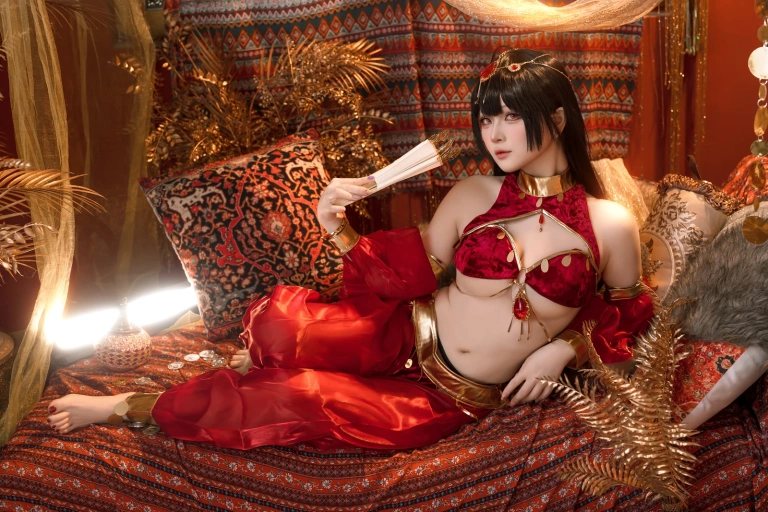 屿鱼《大凤舞娘 新年特典》主题写真：50张全套美图