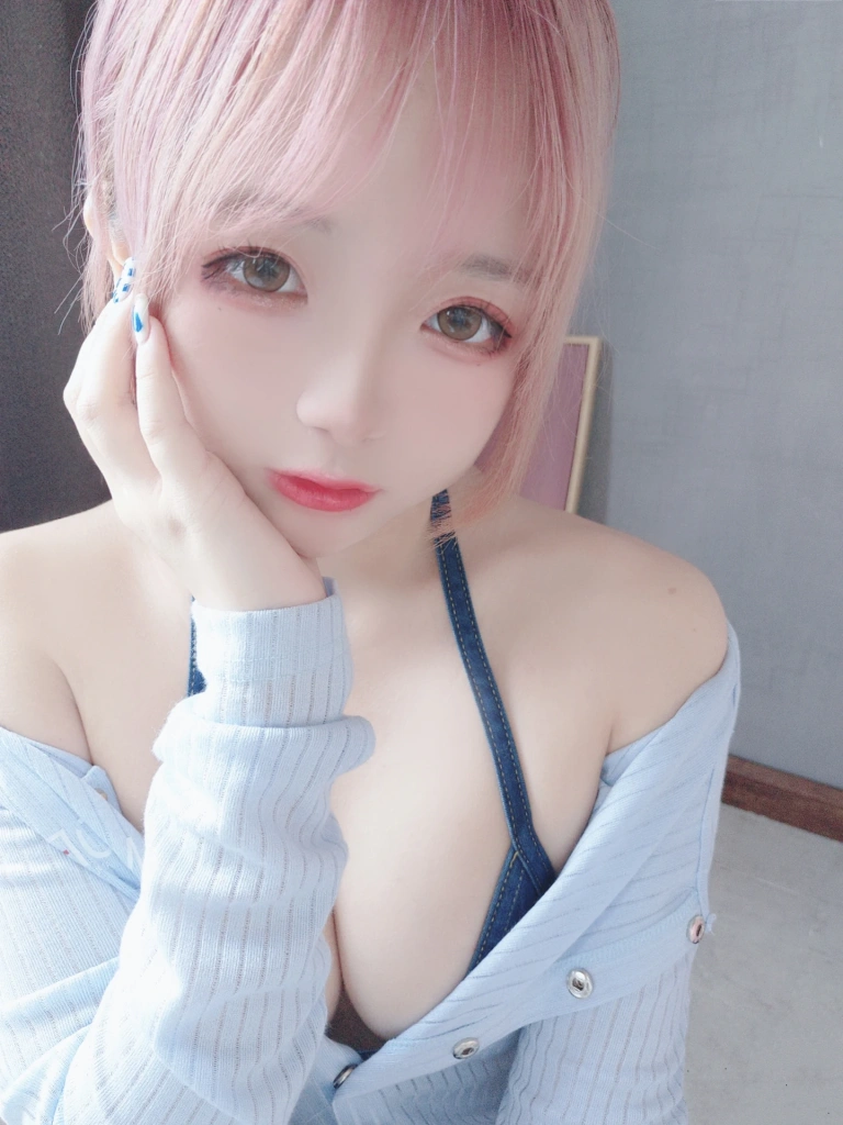 日奈娇(椎名莜)《牛仔裤自拍》主题写真：80张全套美图