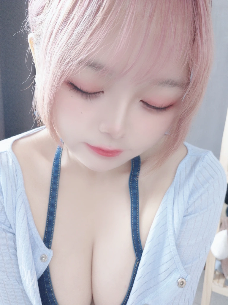 日奈娇(椎名莜)《牛仔裤自拍》主题写真：80张全套美图