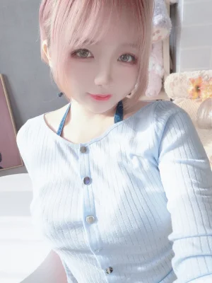 日奈娇(椎名莜)《牛仔裤自拍》主题写真：80张全套美图