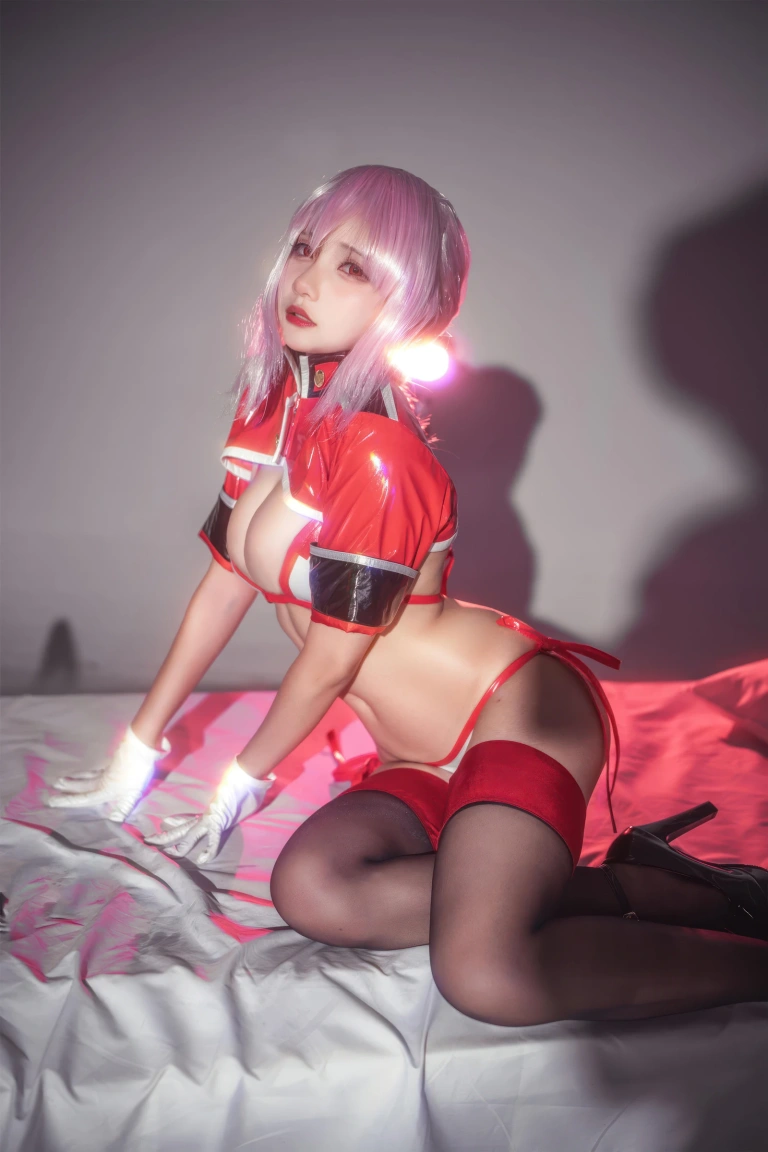 是一只熊仔《FGO 南丁格尔同人护士》主题写真：28张全套美图