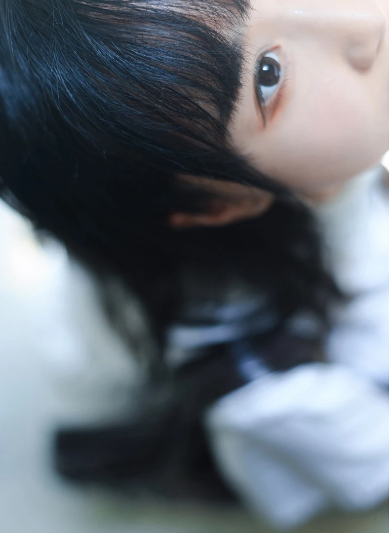木棉棉《白裙jk》主题写真：35张全套美图
