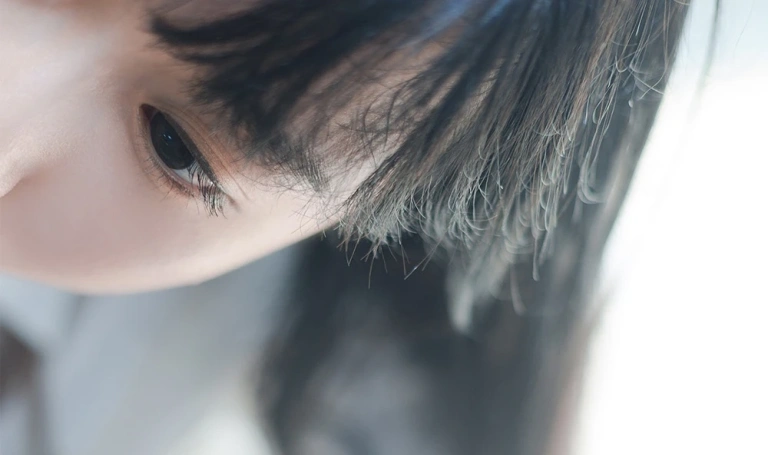木棉棉《白裙jk》主题写真：35张全套美图