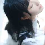 木棉棉《白裙jk》主题写真：35张全套美图