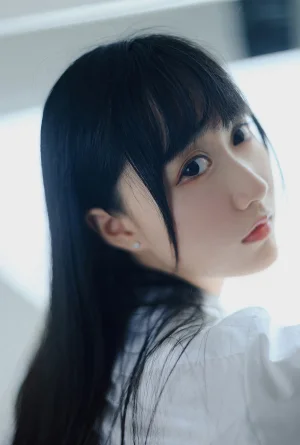 木棉棉《白裙jk》主题写真：35张全套美图