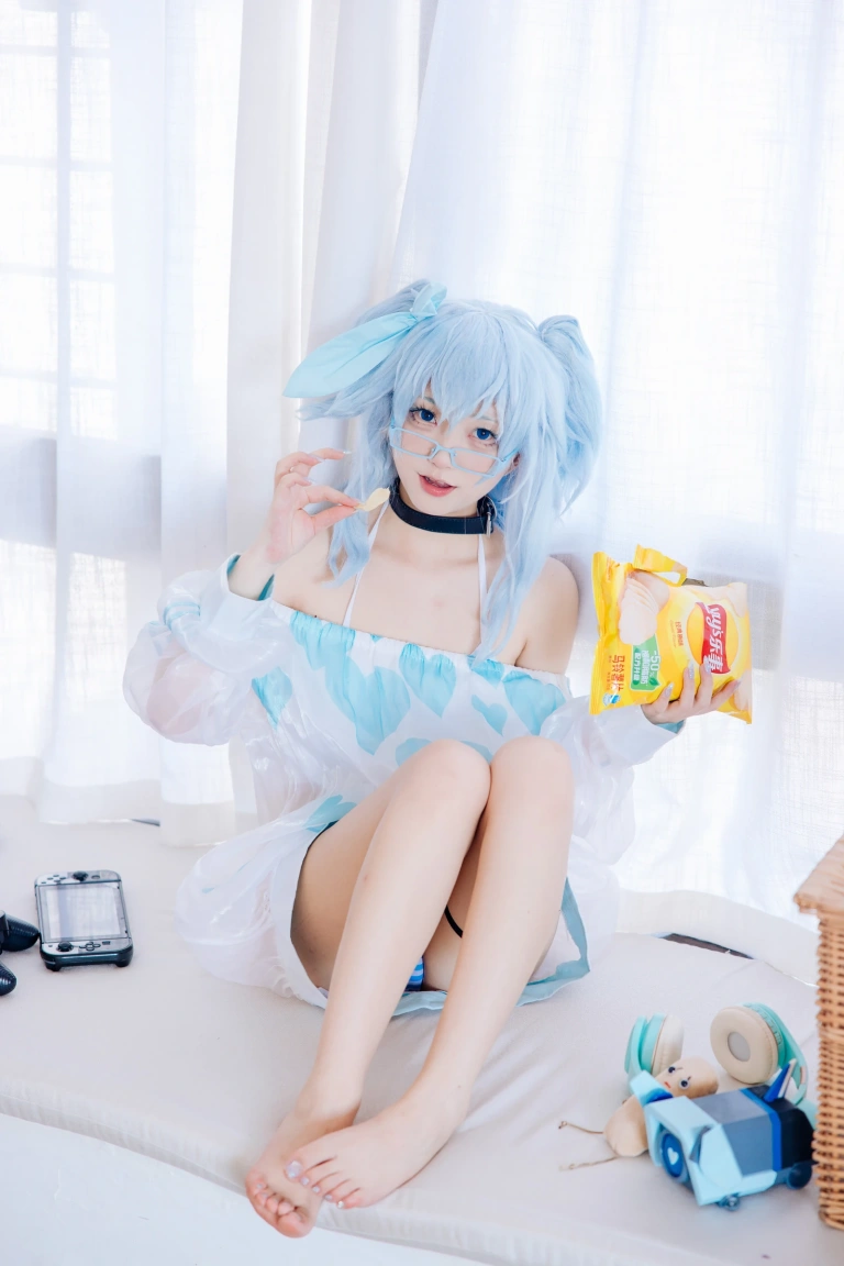 花铃《PA-15游戏时光》主题写真：14张全套美图