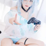 花铃《PA-15游戏时光》主题写真：14张全套美图