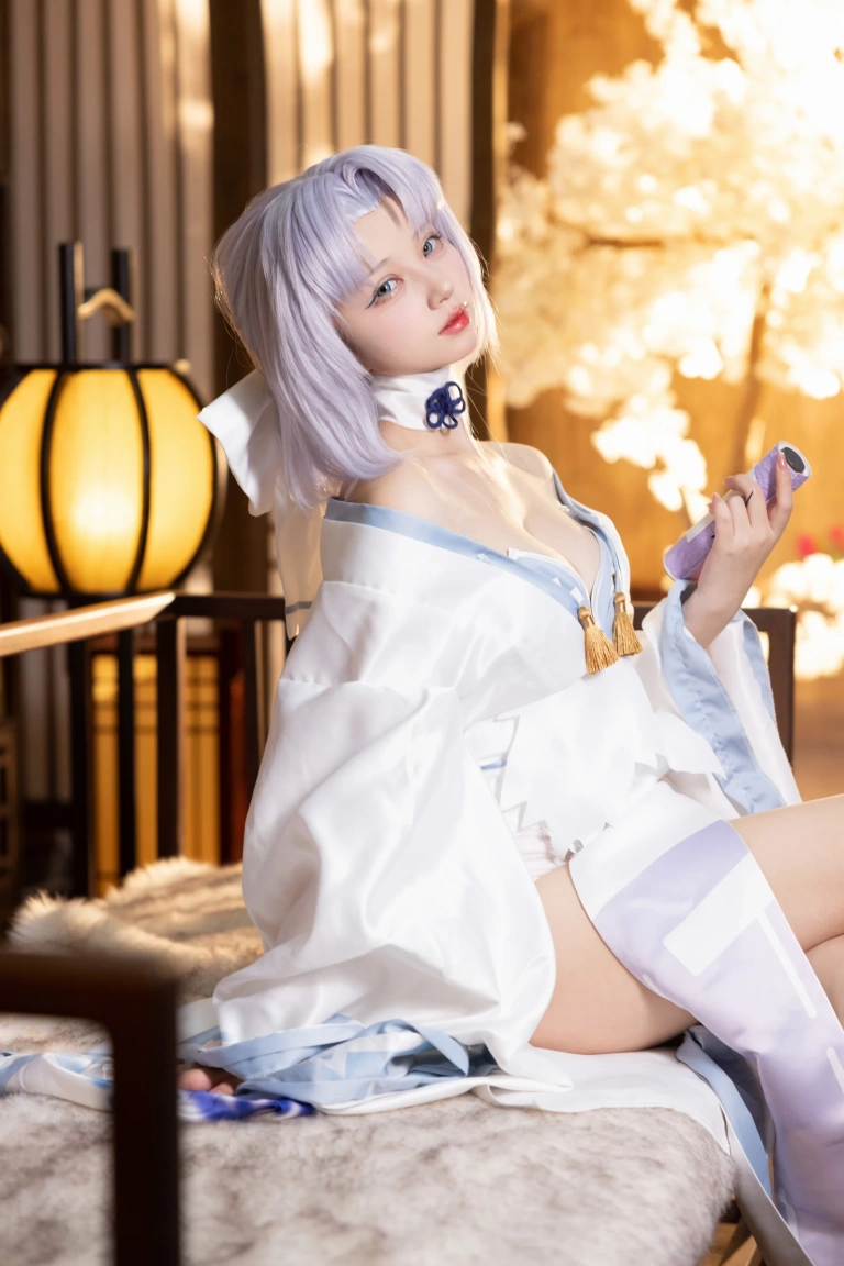花铃《闪乱神乐 雪泉修》主题写真：18张全套美图