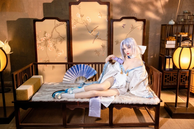 花铃《闪乱神乐 雪泉修》主题写真：18张全套美图