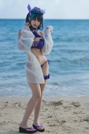 小仓千代《1月舰长 柴郡泳装》主题写真：22张全套美图