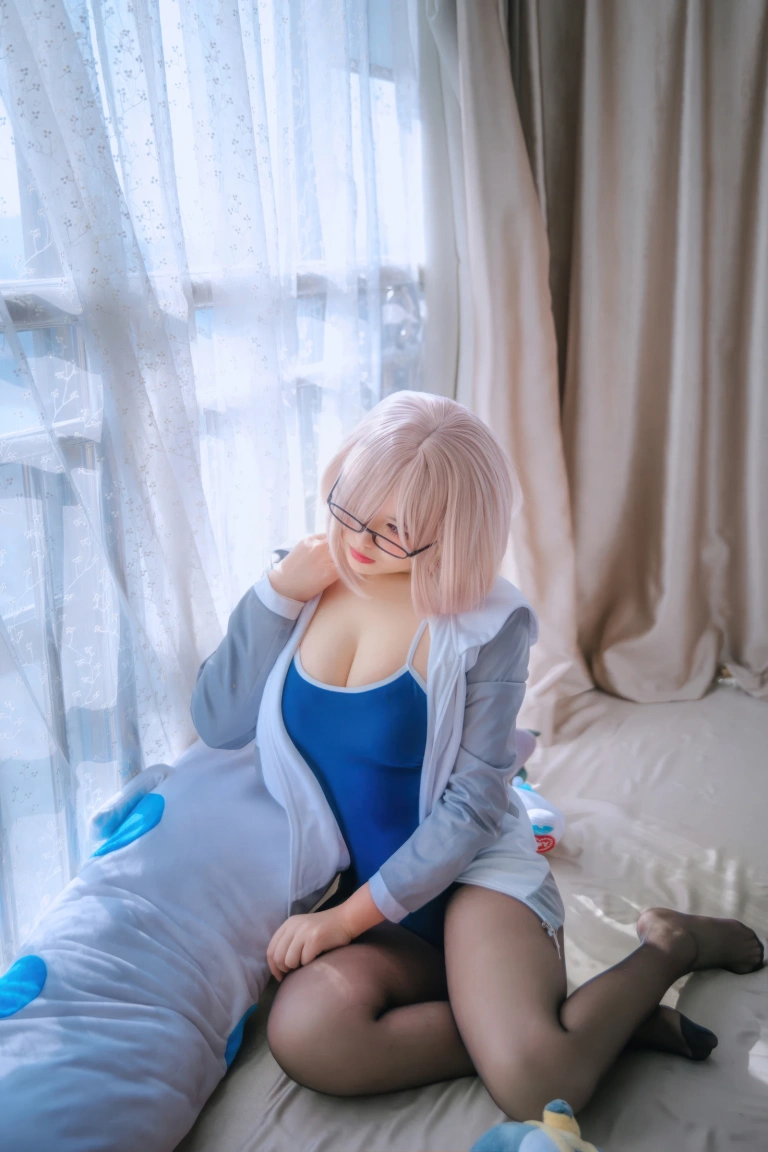 阿半今天很开心《玛修同人体操服》主题写真：20张全套美图