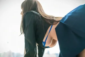 浅安安《风纪委员》主题写真：40张全套美图