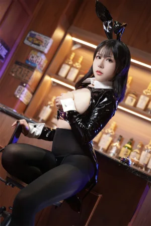 虎森森《侍女兔兔》主题写真：41张全套美图