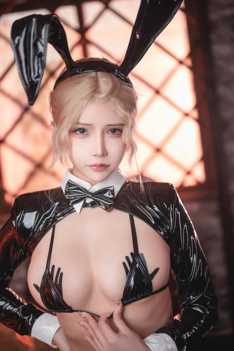 抱走莫子《狂野逆兔》主题写真：55张全套美图，含26个视频
