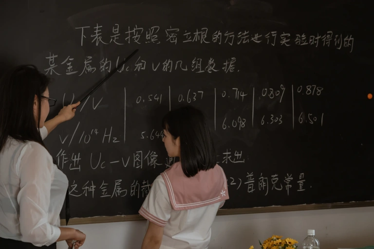 七月喵子《放学后的补习（&奈汐酱nice）》主题写真：72张全套美图，含1个视频