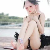 九柒喵《碧蓝航线 小春泳装》主题写真：27张全套美图