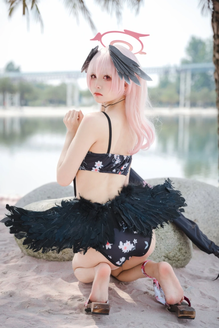 九柒喵《碧蓝航线 小春泳装》主题写真：27张全套美图