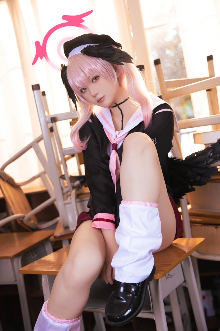 屿鱼《碧蓝档案 下江小春原皮》主题写真：33张全套美图