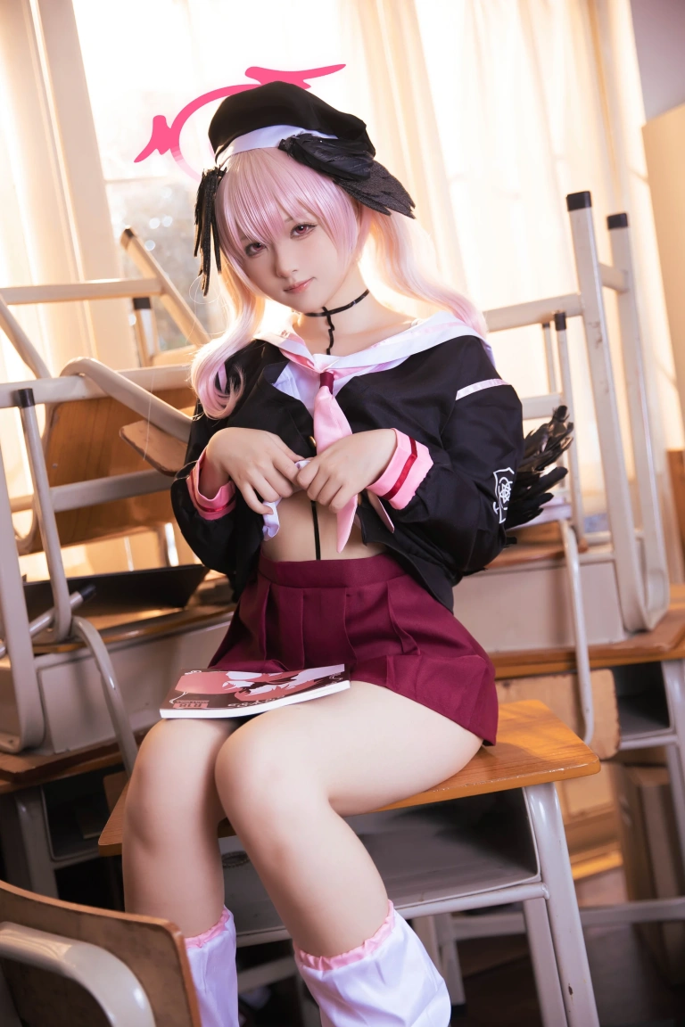 屿鱼《碧蓝档案 下江小春原皮》主题写真：33张全套美图