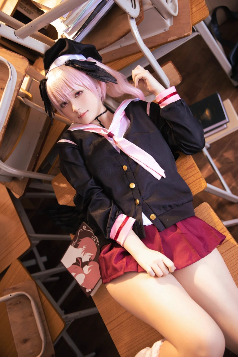 屿鱼《碧蓝档案 下江小春原皮》主题写真：33张全套美图