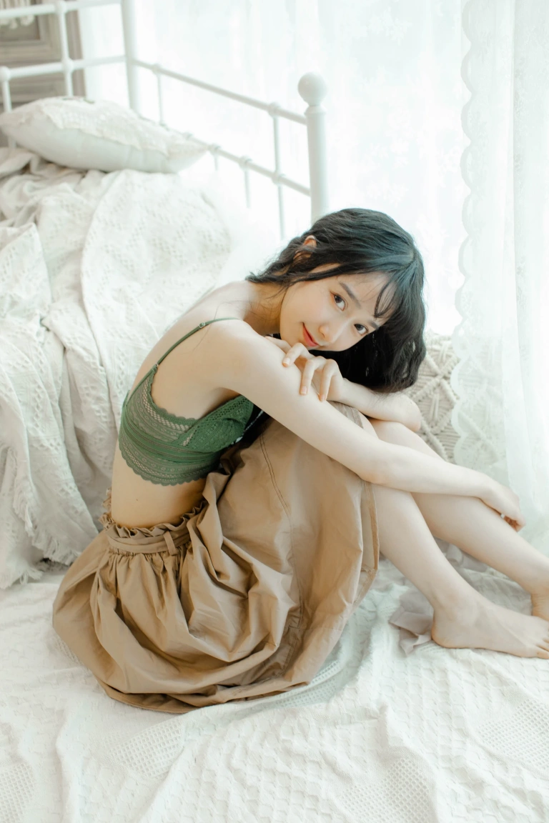 木棉棉《3套内衣电子图》主题写真：30张全套美图