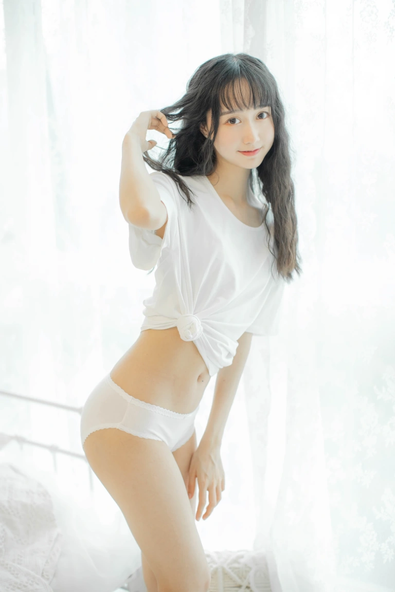 木棉棉《3套内衣电子图》主题写真：30张全套美图