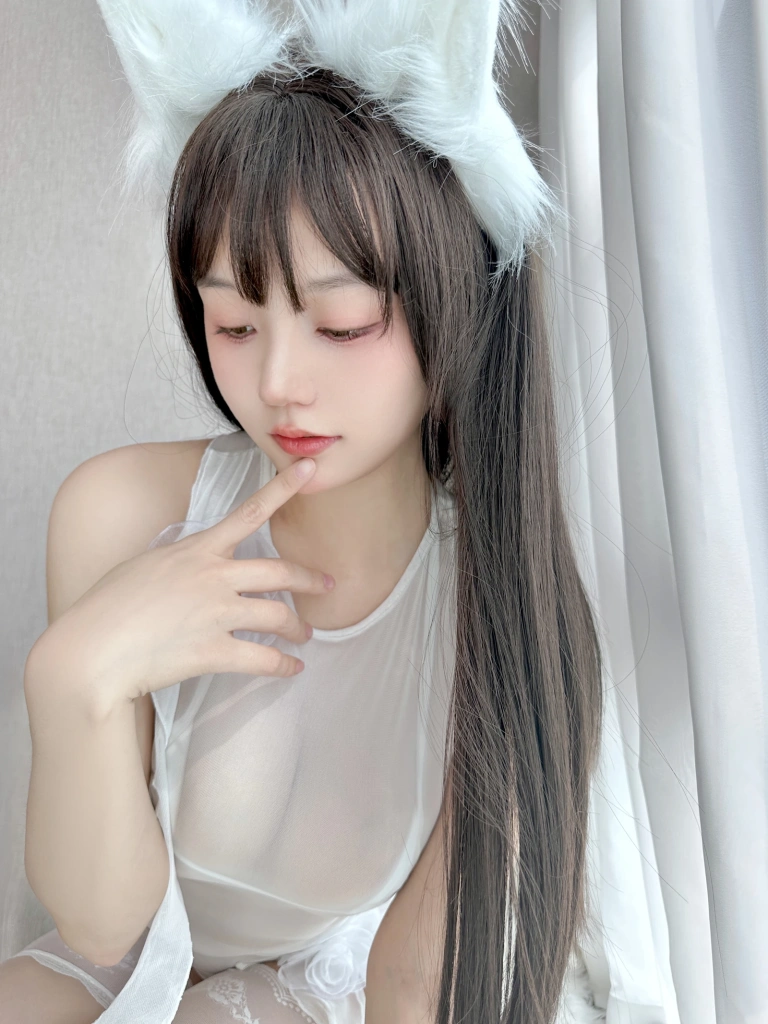 小仓千代《Fantia 2023年02月会员合集（6期）》主题写真：72张全套美图，含1个视频