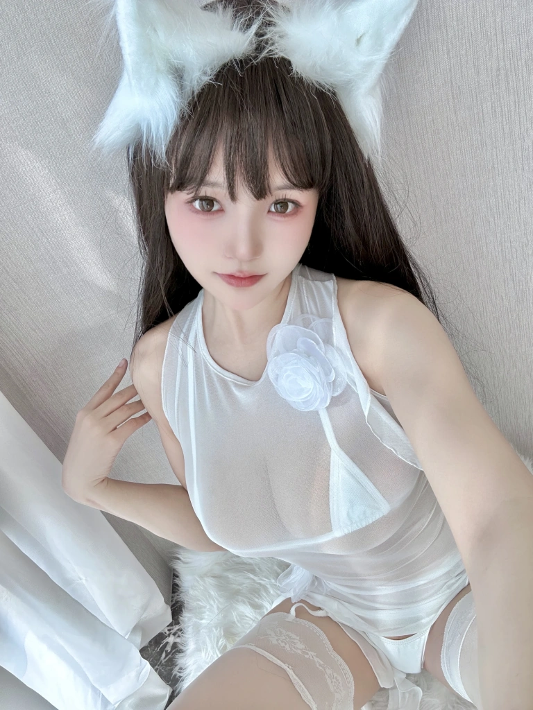 小仓千代《Fantia 2023年02月会员合集（6期）》主题写真：72张全套美图，含1个视频
