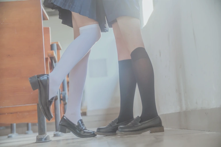 桜桃喵《JK百合1（桜桃喵&疯猫ss）》主题写真：43张全套美图