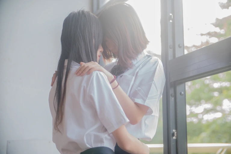 桜桃喵《JK百合1（桜桃喵&疯猫ss）》主题写真：43张全套美图