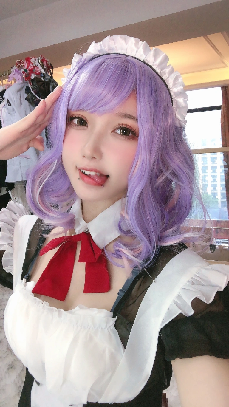 阿包也是兔娘《自拍女仆》主题写真：10张全套美图