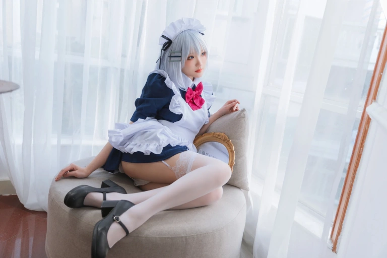 瓜希酱《折纸女仆》主题写真：22张全套美图