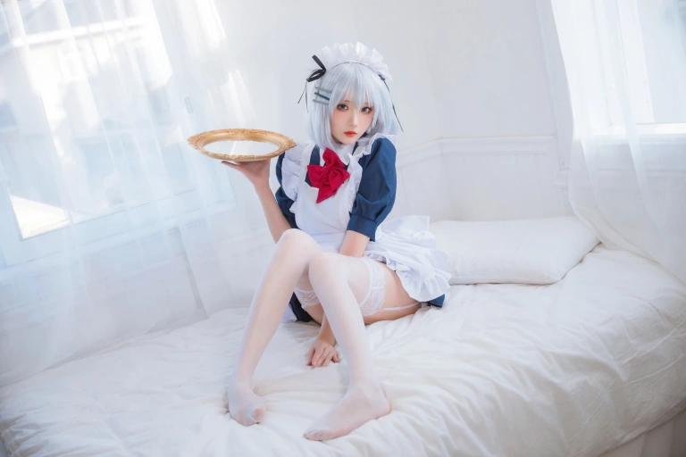 瓜希酱《折纸女仆》主题写真：22张全套美图