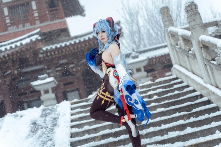 虎森森《雪景甘雨》主题写真：42张全套美图