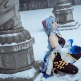 虎森森《雪景甘雨》主题写真：42张全套美图