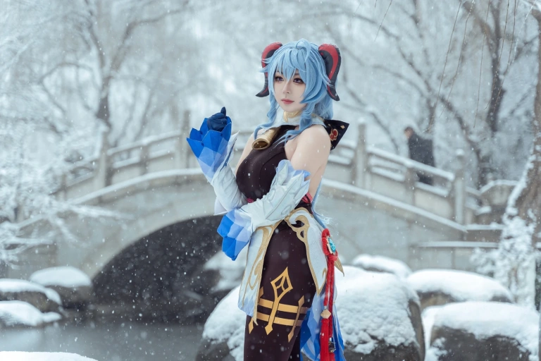 虎森森《雪景甘雨》主题写真：42张全套美图