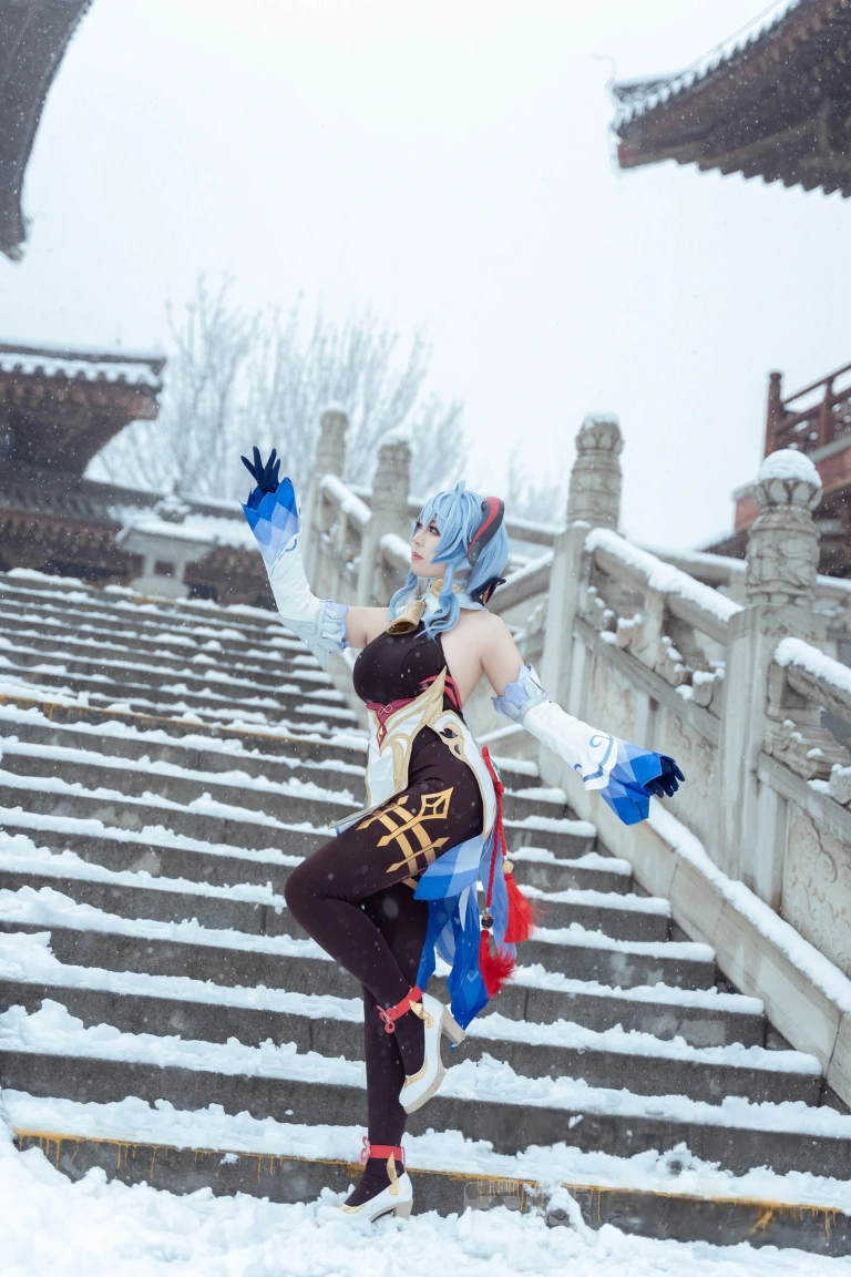 虎森森《雪景甘雨》主题写真：42张全套美图