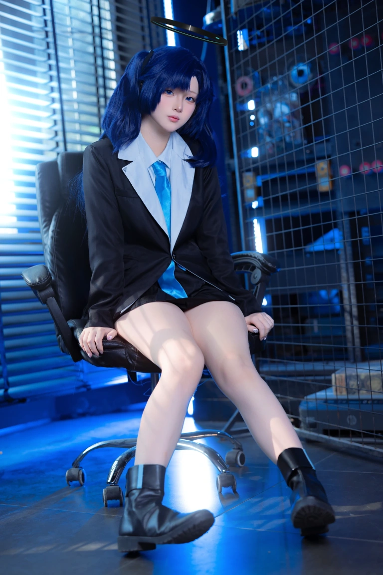 屿鱼《优香》主题写真：45张全套美图