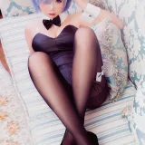 面饼仙儿《蕾姆兔女郎》主题写真：52张全套美图