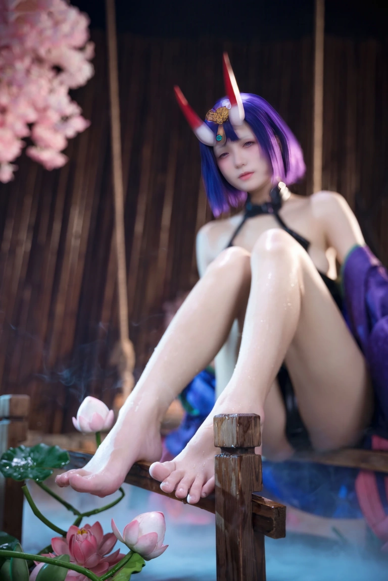 九柒喵《FGO 酒吞满破》主题写真：51张全套美图